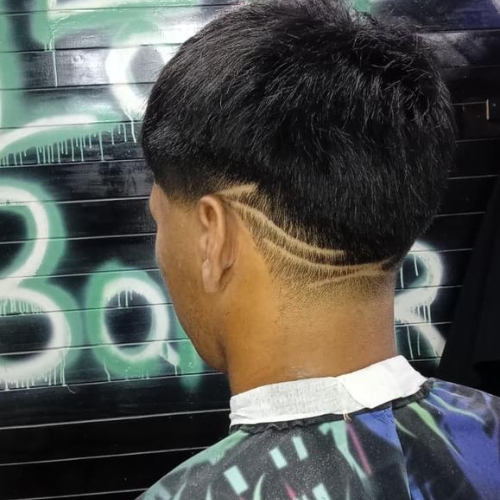 Look LADY BARBER 9