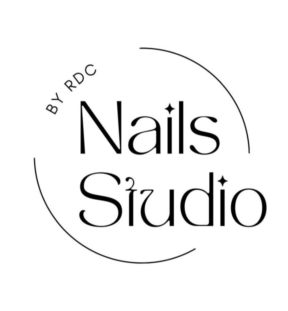 Nails by Romi de Carlo