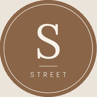 Street by Vane Aballay
