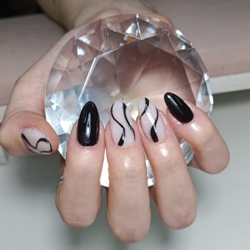 Look Fiorella Nails Design 22